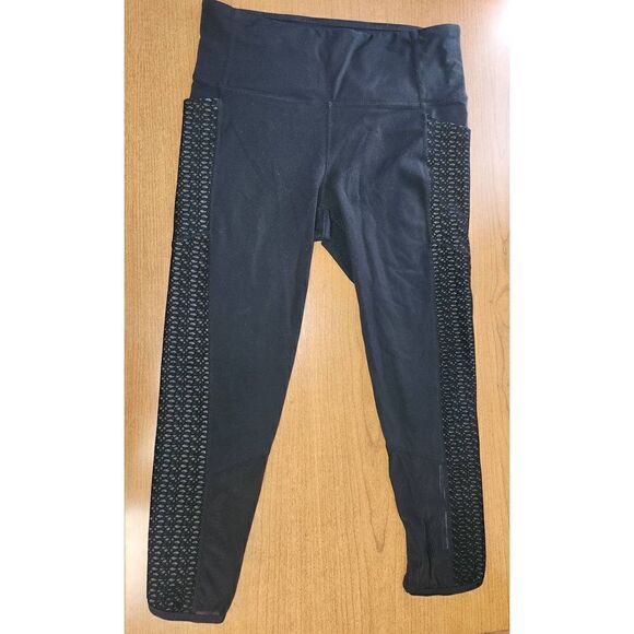 Athleta Black Mesh Lace High Rise Athletic Capri Leggings Size M - Picture 3 of 10